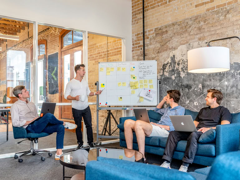 Confidentl delivers bespoke hybrid conference planning across Europe, combining in-person and virtual formats with premium venue sourcing and high-end production for international corporate clients.